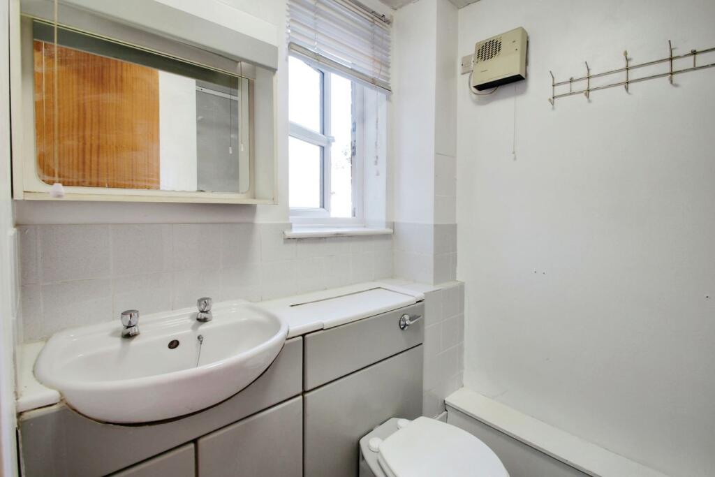 Apartment in London, Yiewsley - More