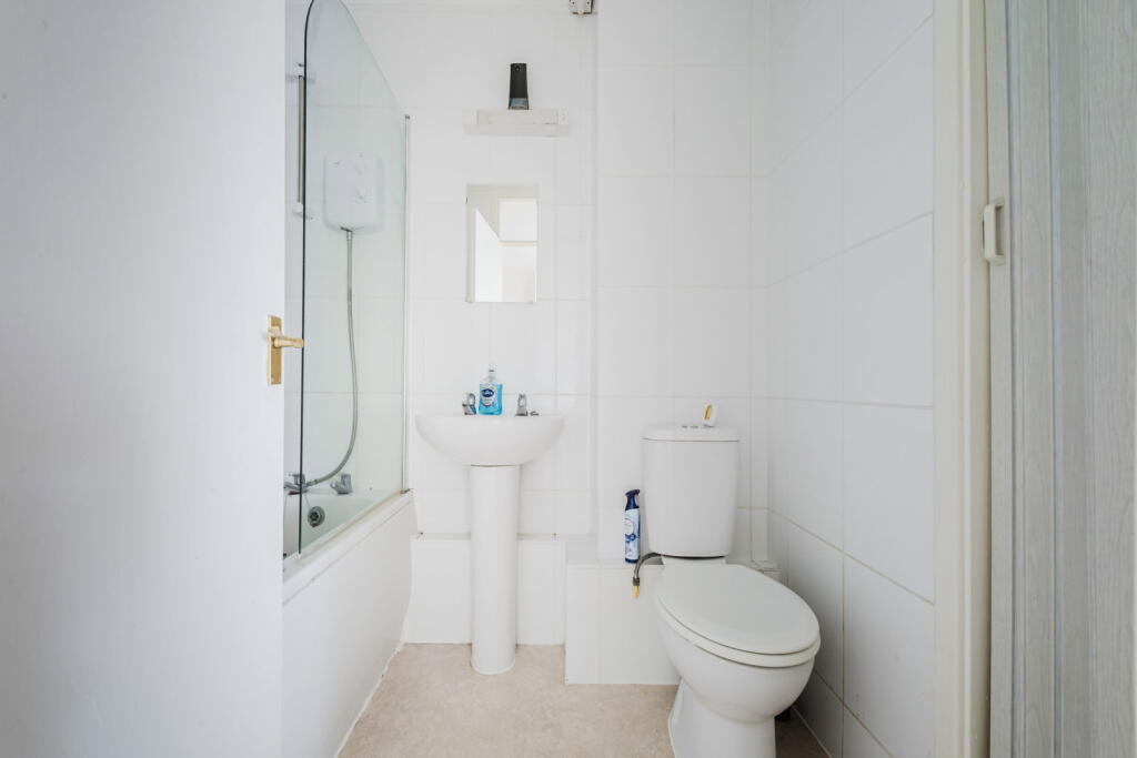 Apartment in Swindon - View 4