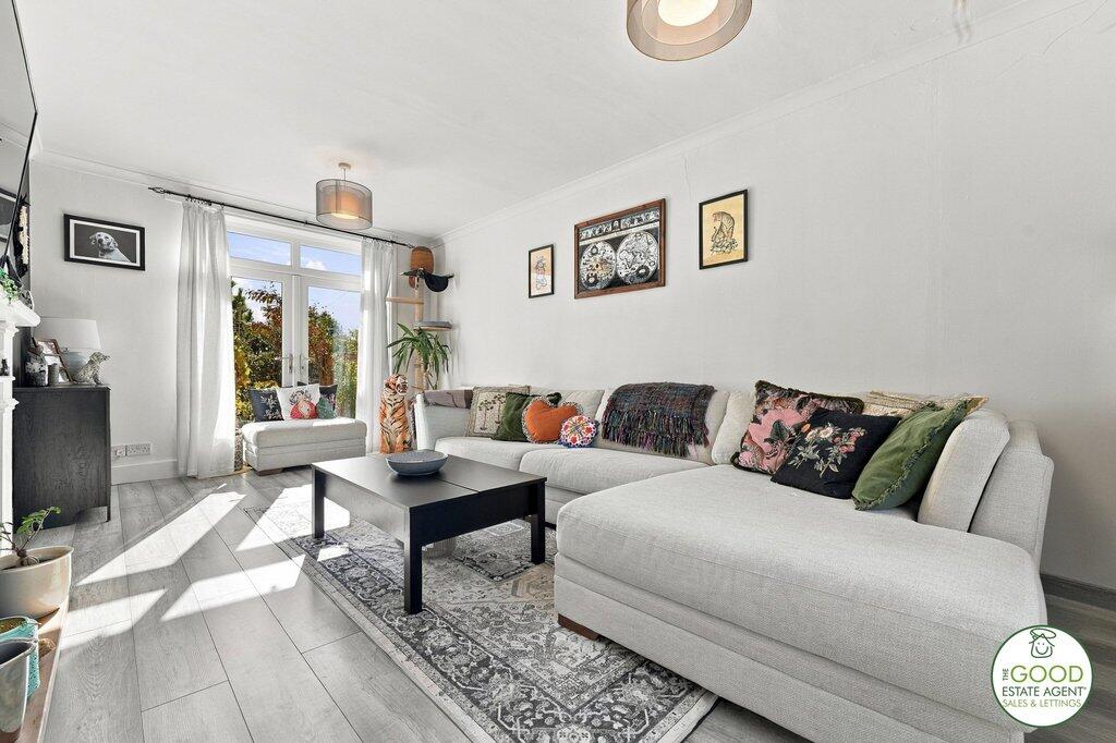 Main image of property: Pickmere Road, Wilmslow, SK93TB