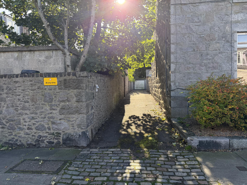 West Mount Street, Aberdeen, AB25 - View 4