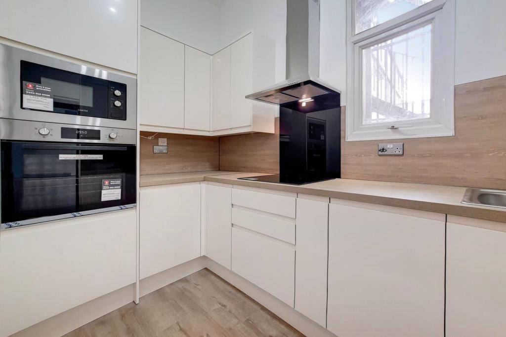 Apartment in London - View 2