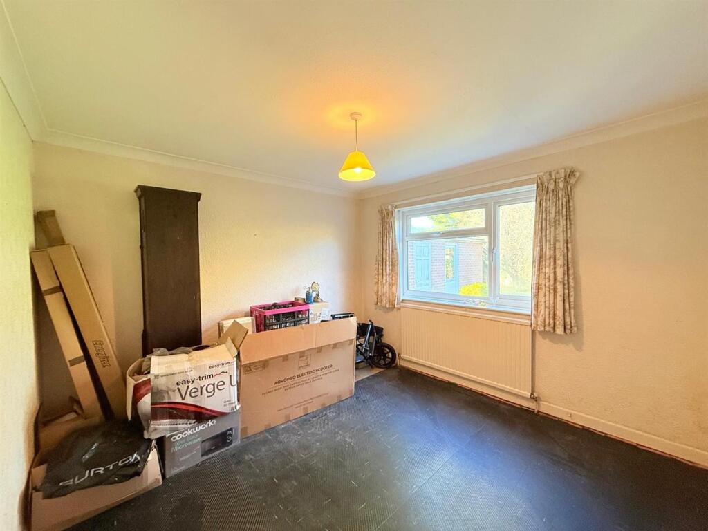 House in Ferndown - View 6