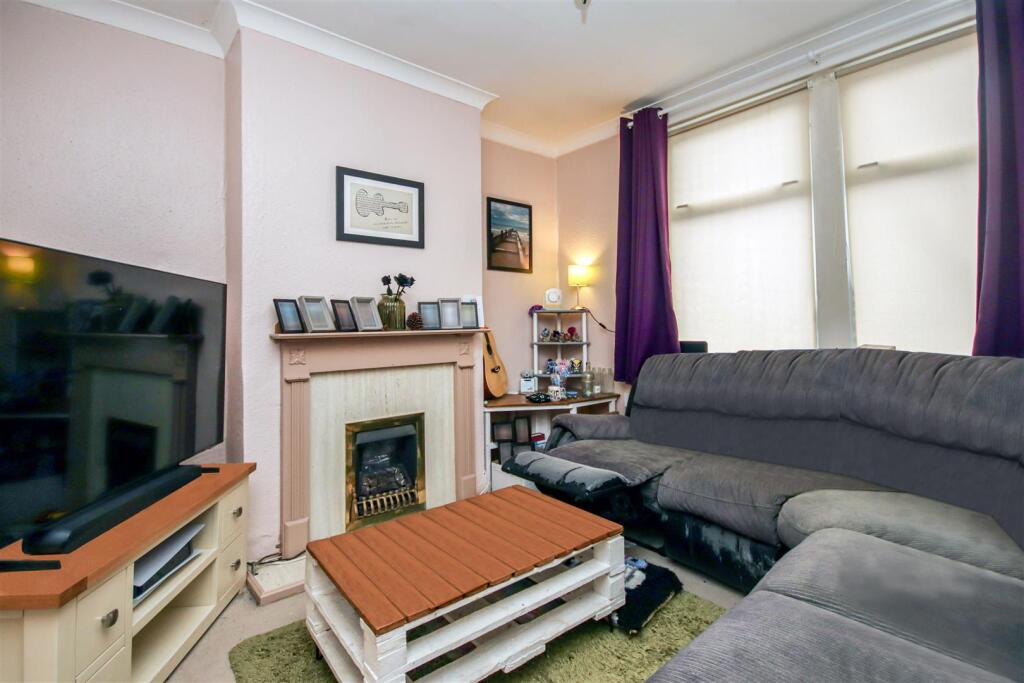 House in Rushden, North Northamptonshire - View 4