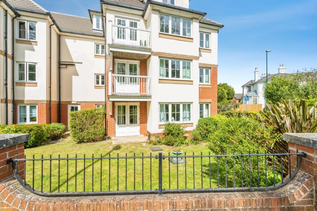 Main image of property: Upper Bognor Road, Bognor Regis, West Sussex, PO21
