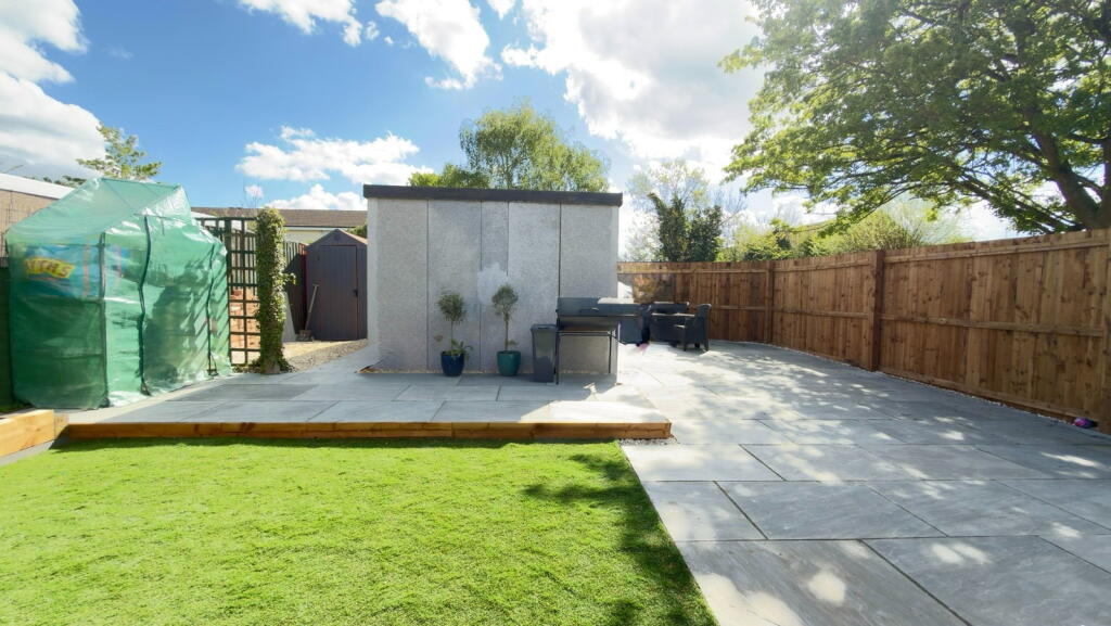 House in Tewkesbury, Bishop's Cleeve - View 3