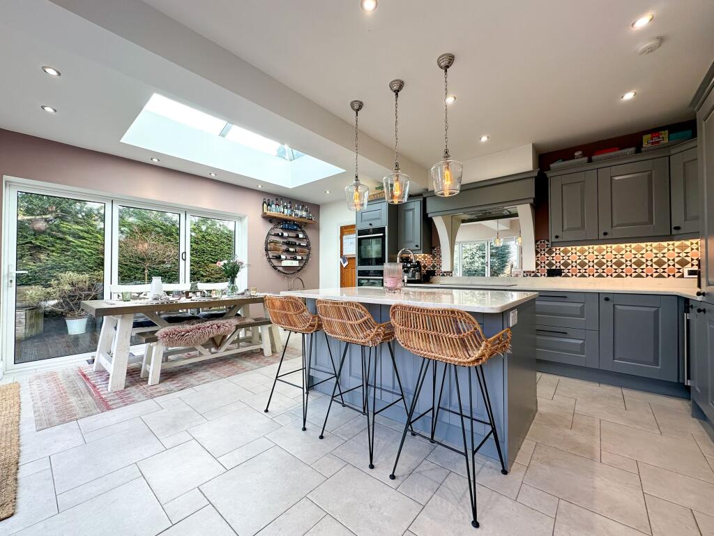 House in Wirral, Newton - View 4