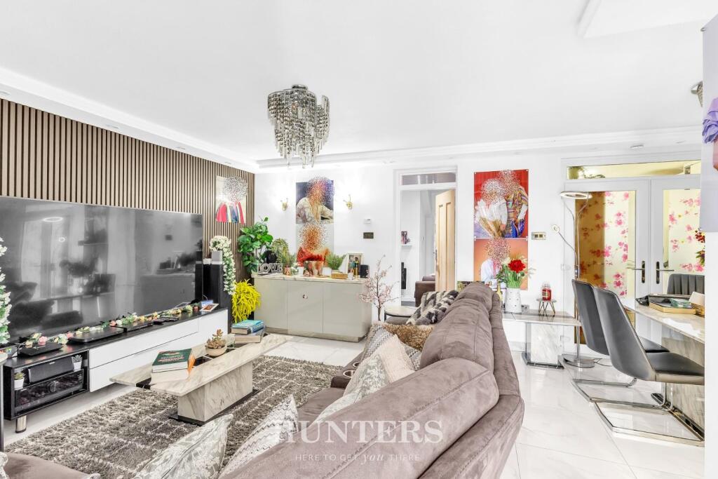 House in Rochdale, Greater Manchester - View 4