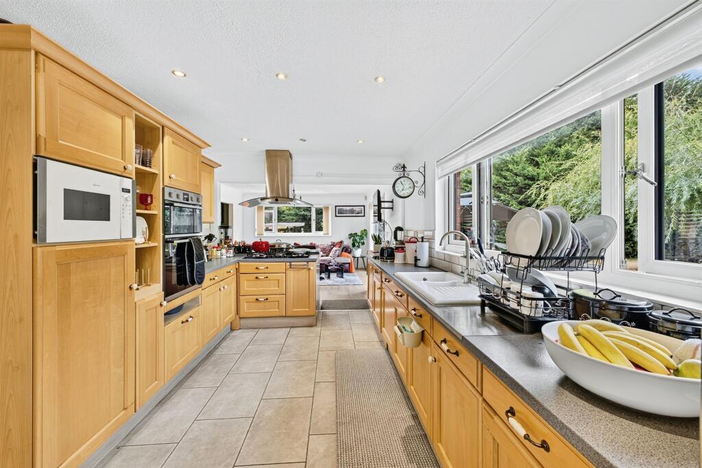 House in Northampton, West Northamptonshire - View 5