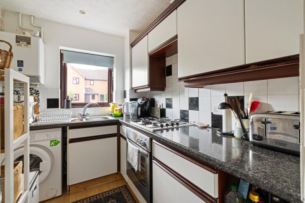 House in Waverley, Camelsdale, Haslemere - View 5