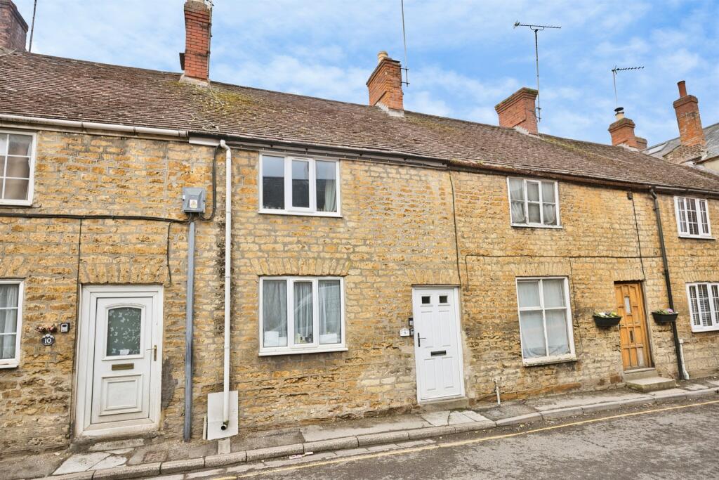 Main image of property: Hermitage Street, Crewkerne