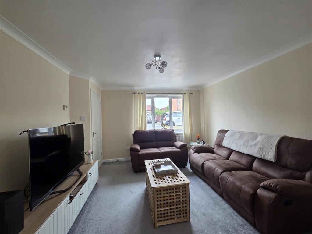 House in Ashfield, Kirkby-in-Ashfield, Sutton-in-Ashfield - View 3