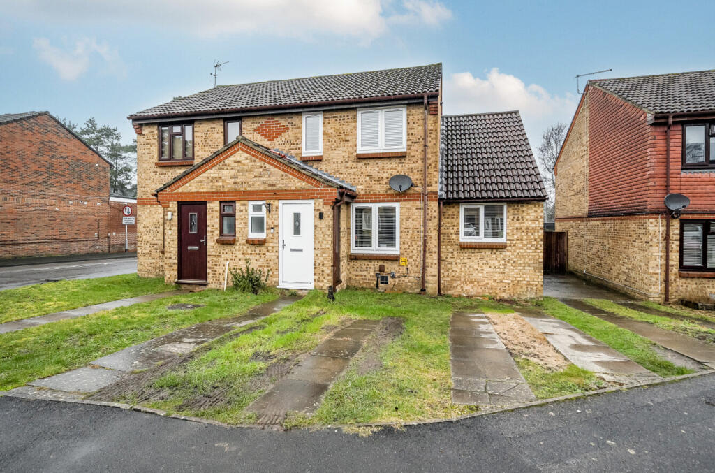 Main image of property: Cabin Moss, Bracknell, Berkshire