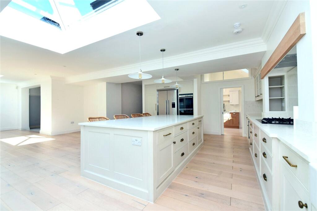 House in Reigate and Banstead, Banstead - View 3