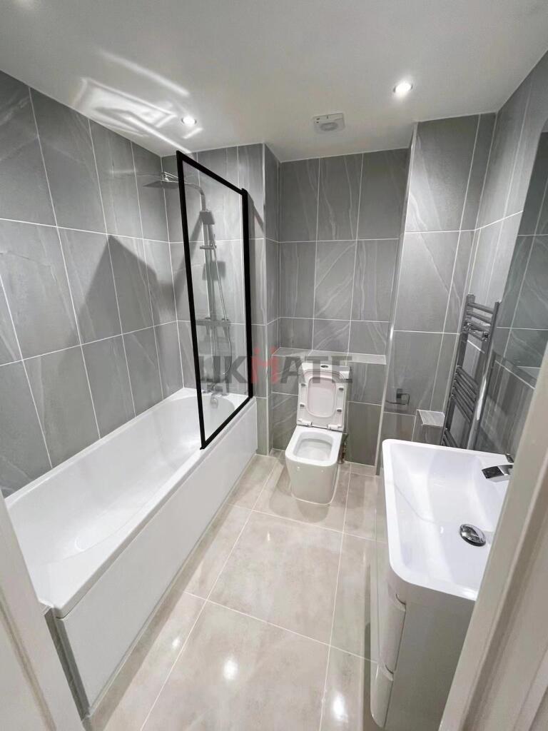 Apartment in London - View 3