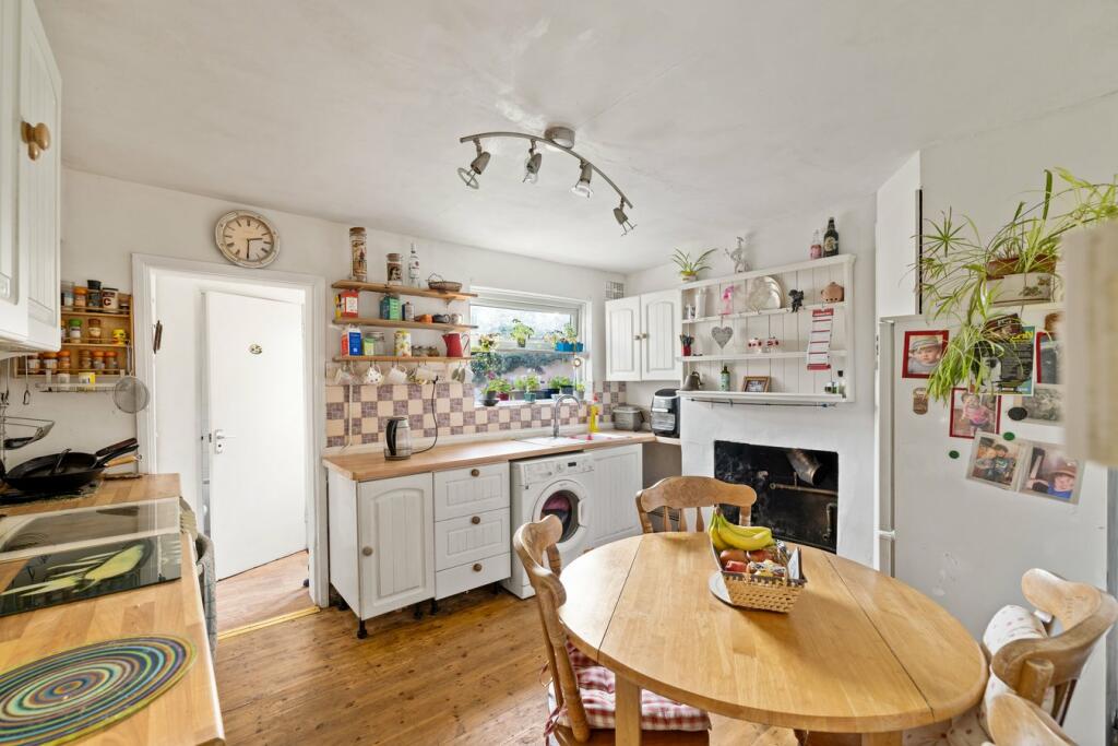House in Dover - View 2