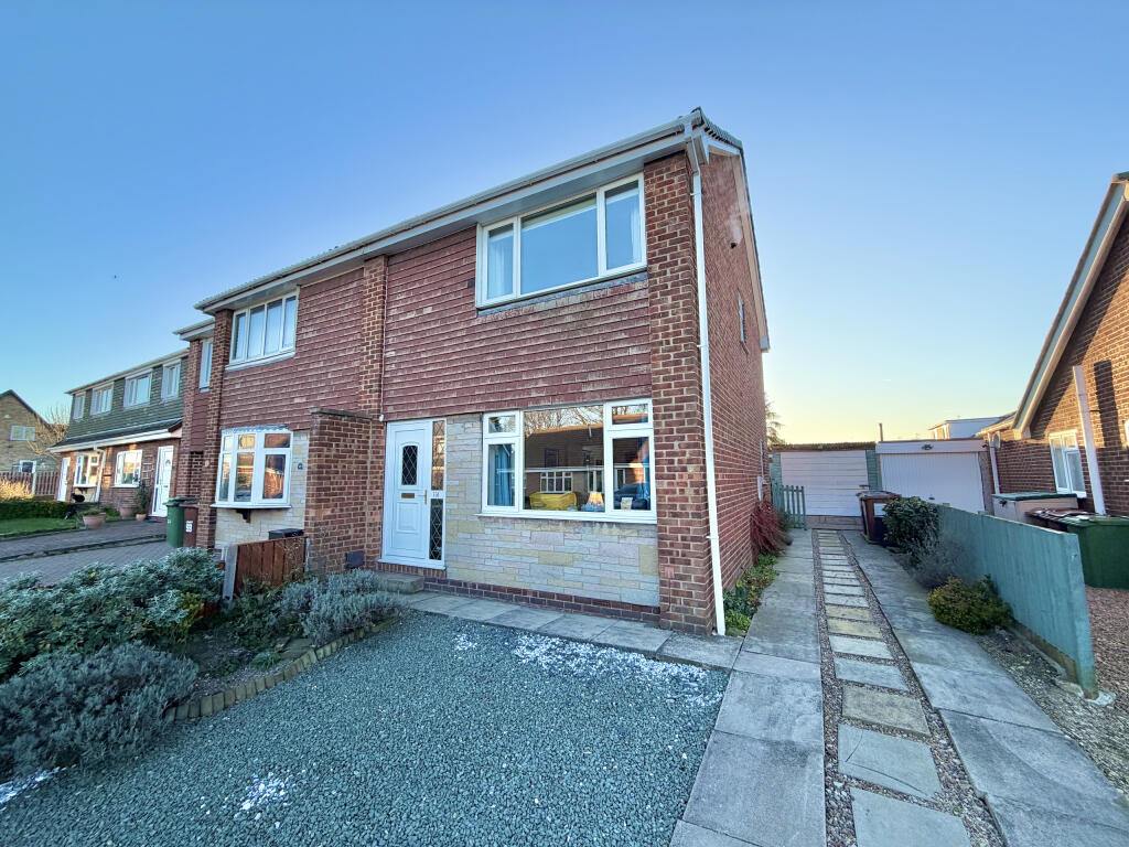 Main image of property: Hollingthorpe Avenue, Hall Green, Wakefield, West Yorkshire