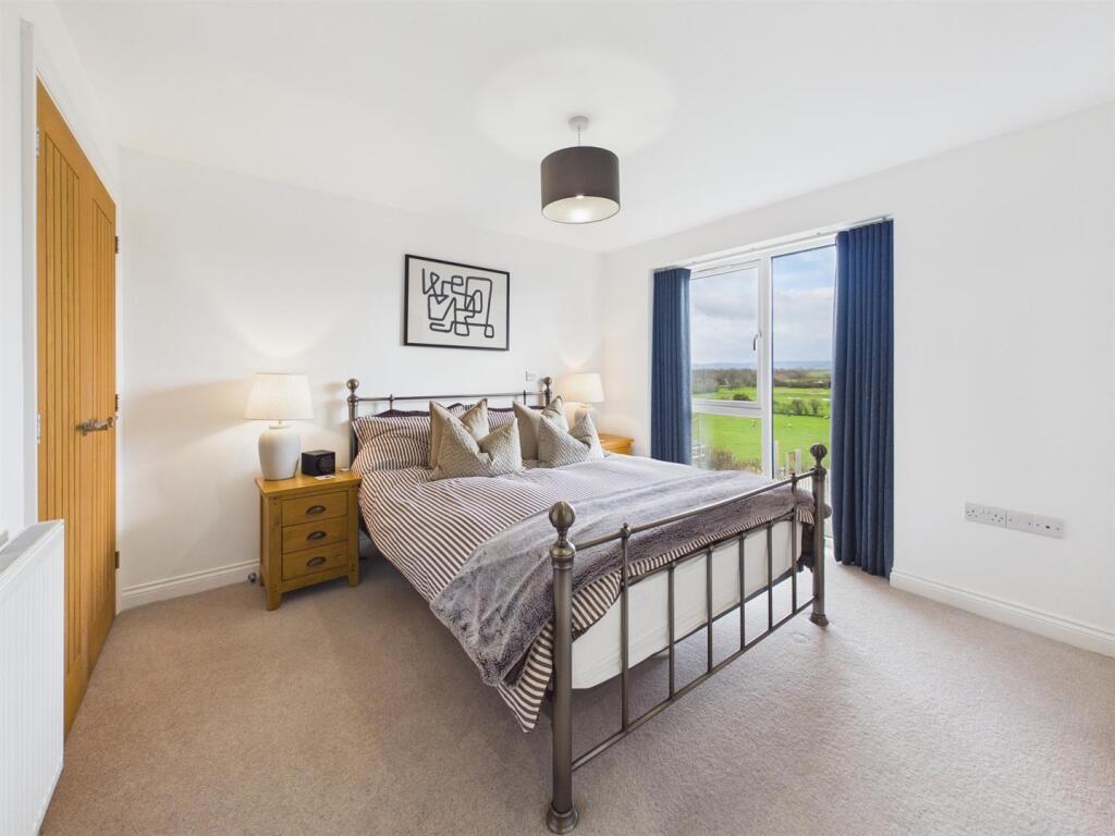 House in Tewkesbury, Minsterworth - View 5