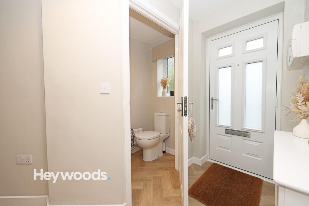 House in Stoke-on-Trent - View 5