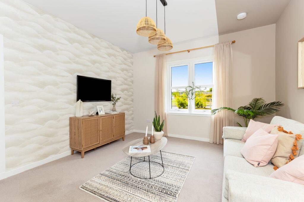 House in East Calder, Calderwood - View 3