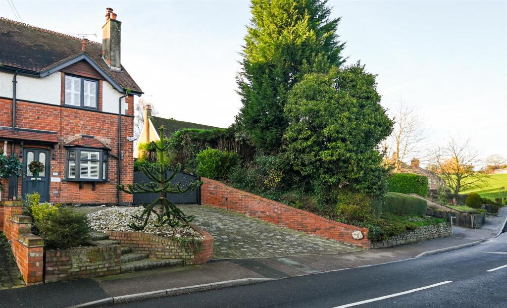 Main image of property: Robin Hood Cottages, Main Street, Tatenhill, DE13