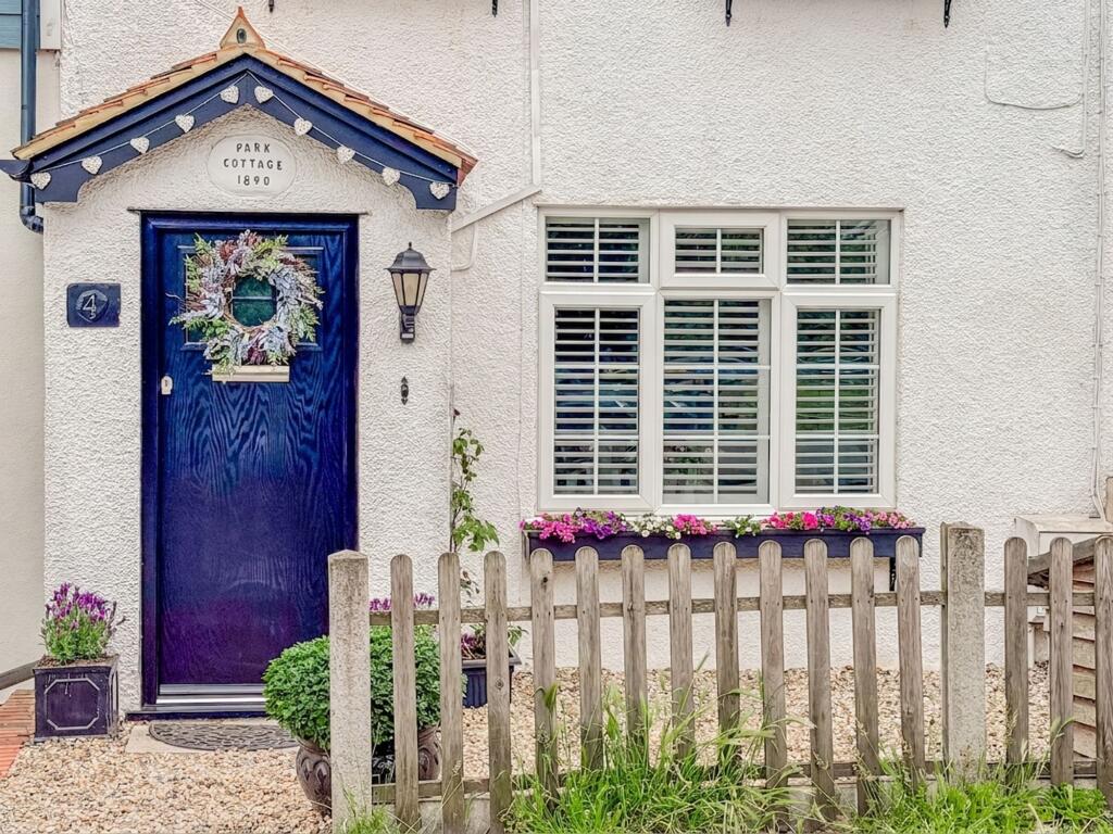 Main image of property: Parkhurst Drive, Rayleigh, SS6