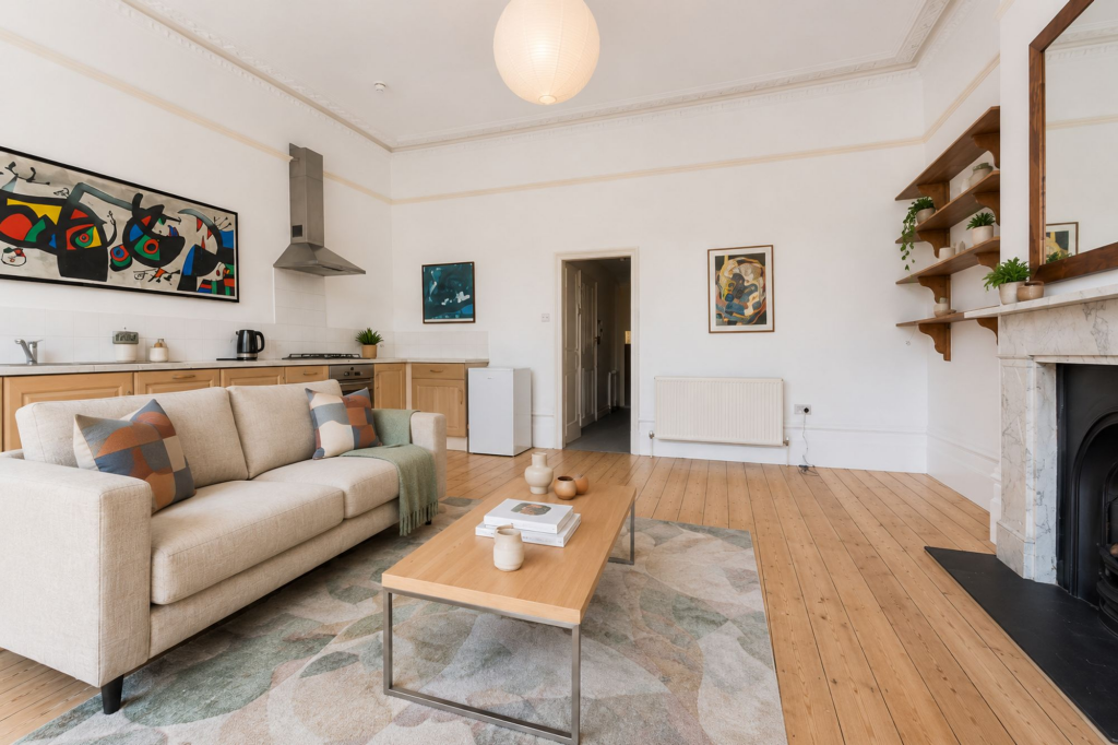 Apartment in Hove, Brunswick - View 4