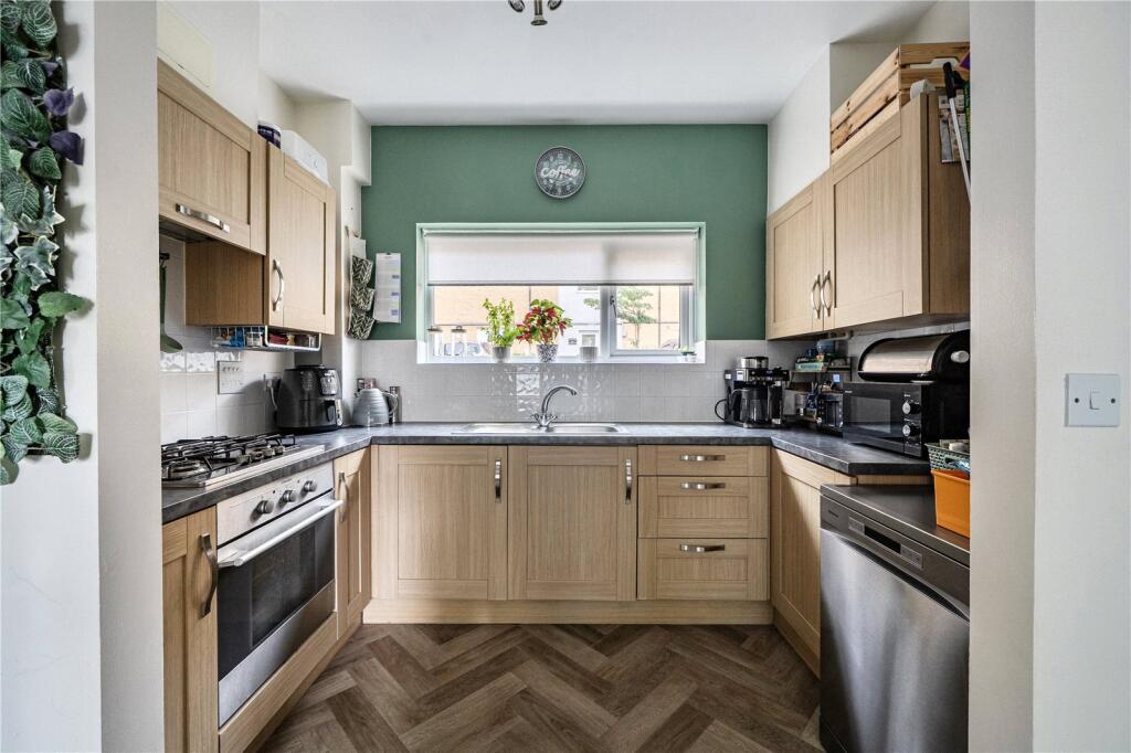 Apartment in Reading - View 2