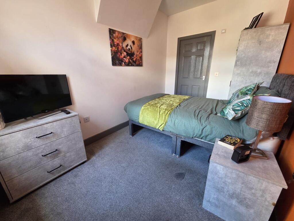 Main image of property: HMO Room 4, Rockingham Road