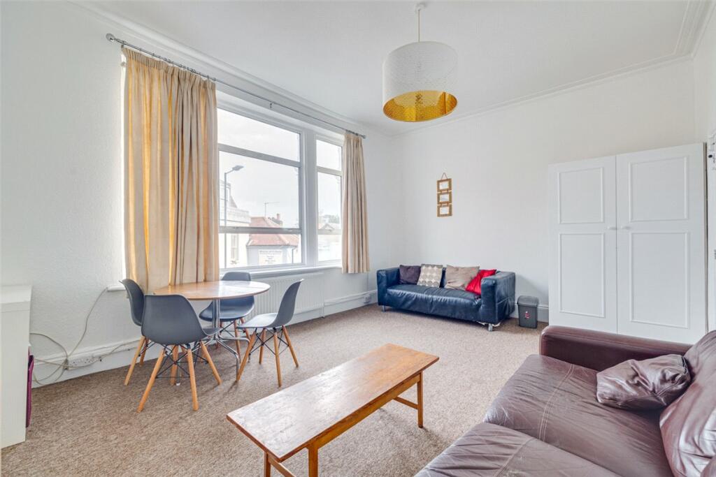 Apartment in London - View 5