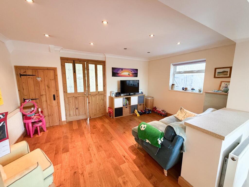 House in Cefn Glas, Laleston - View 5