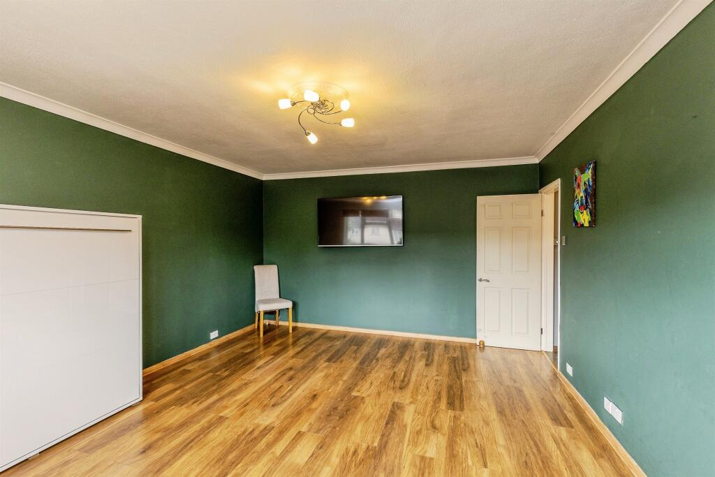 Apartment in Bristol, Henbury - View 5
