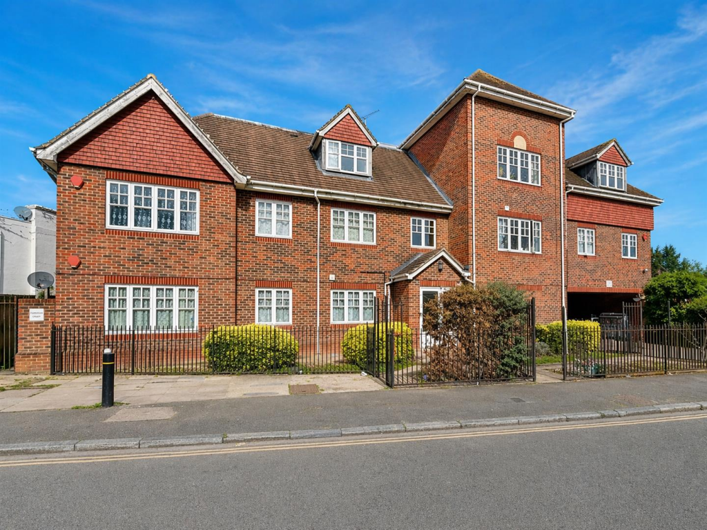 Main image of property: Pannells Court, New Heston Road, Heston, TW5
