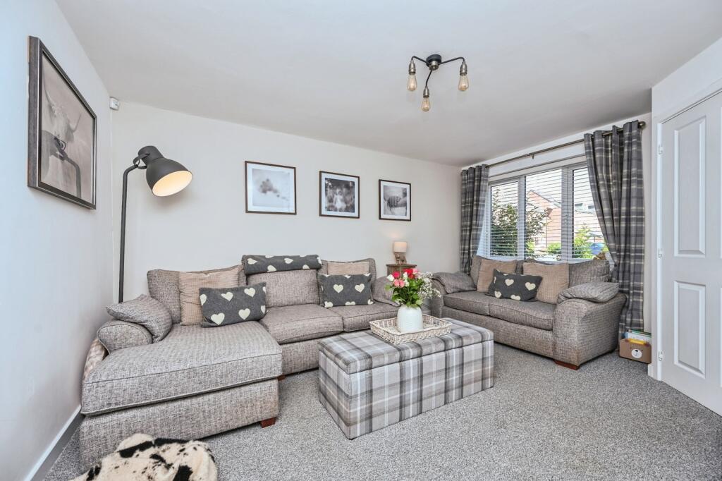 Swallow Crescent, LIVERPOOL, Merseyside, L31 photo 4