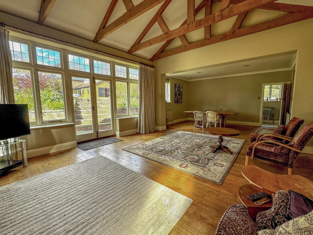 House in Lincoln - View 4