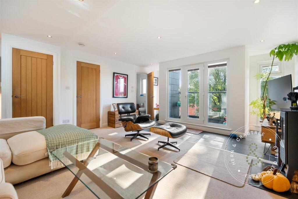 Apartment in Cardiff - View 3