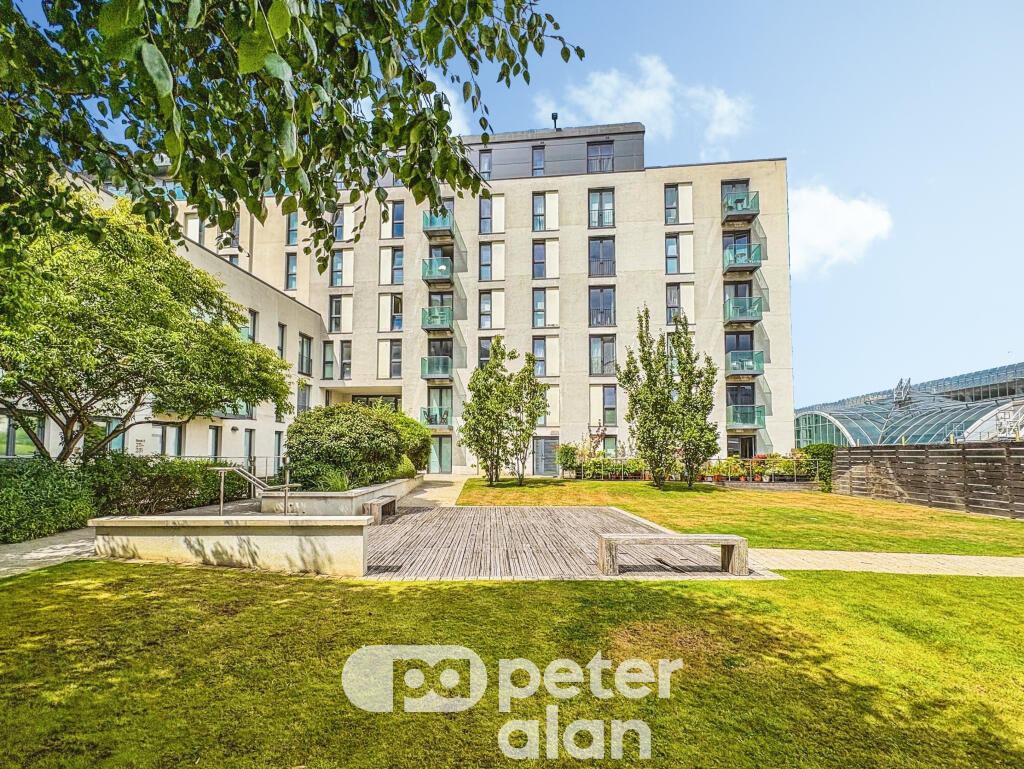 Main image of property: The Hayes Apartments, The Hayes, City Centre