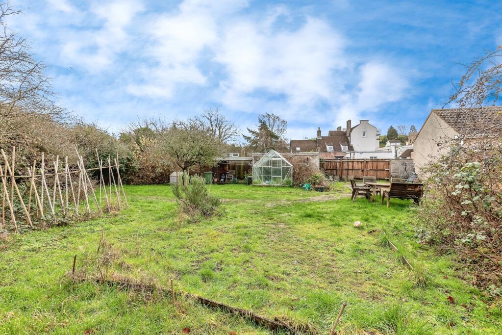 Little Orchard, Station Road, Portbury, Avon, BS20 photo 3