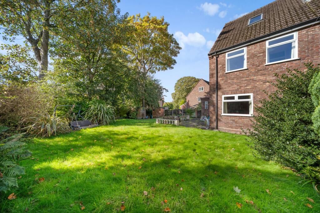 House in St Helens, Wargrave - View 4