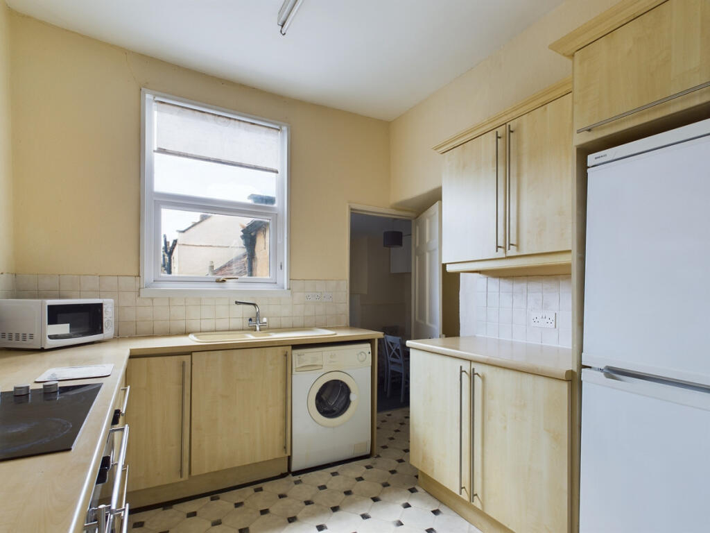 Apartment in Bath, Walcot - More