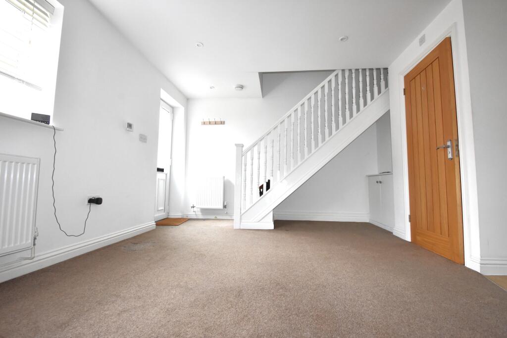 House in Portsmouth, Kingston, Copnor - More