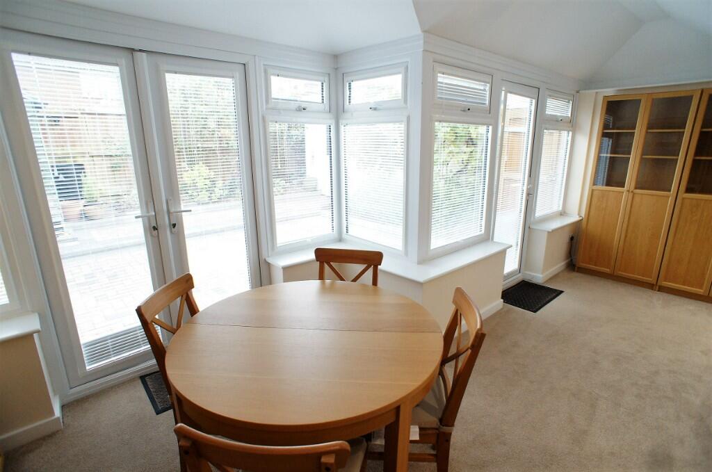 Byron Avenue, Royal Wootton Bassett, SN4 8EY photo 4