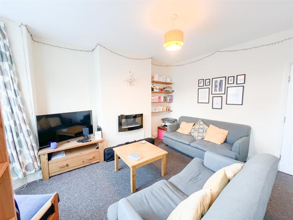 House in Sheffield - View 2