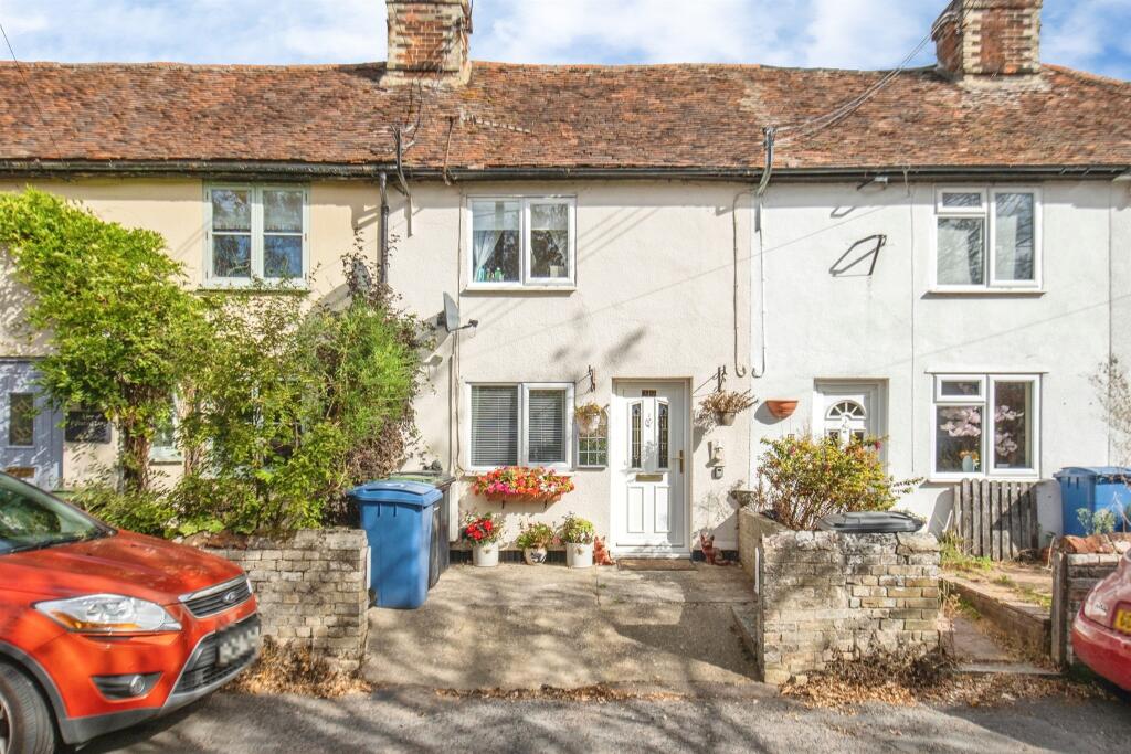 2-bed terraced on Wells Hall Road, Great Cornard, Sudbury, £225,000