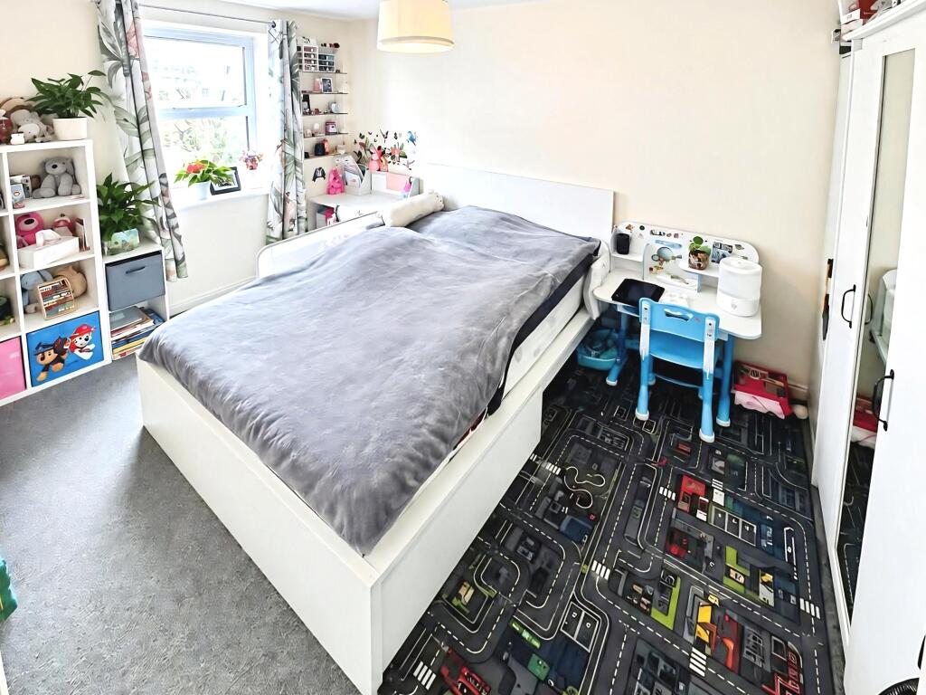 Apartment in Peterborough - More