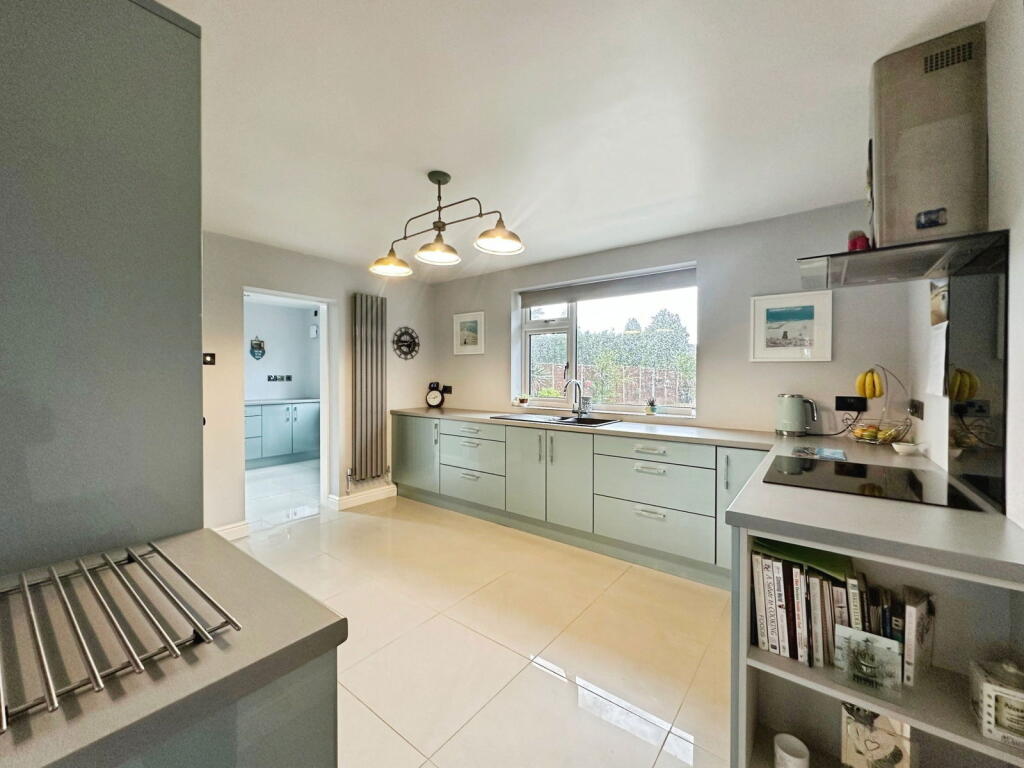 House in South Staffordshire, Wombourne - More