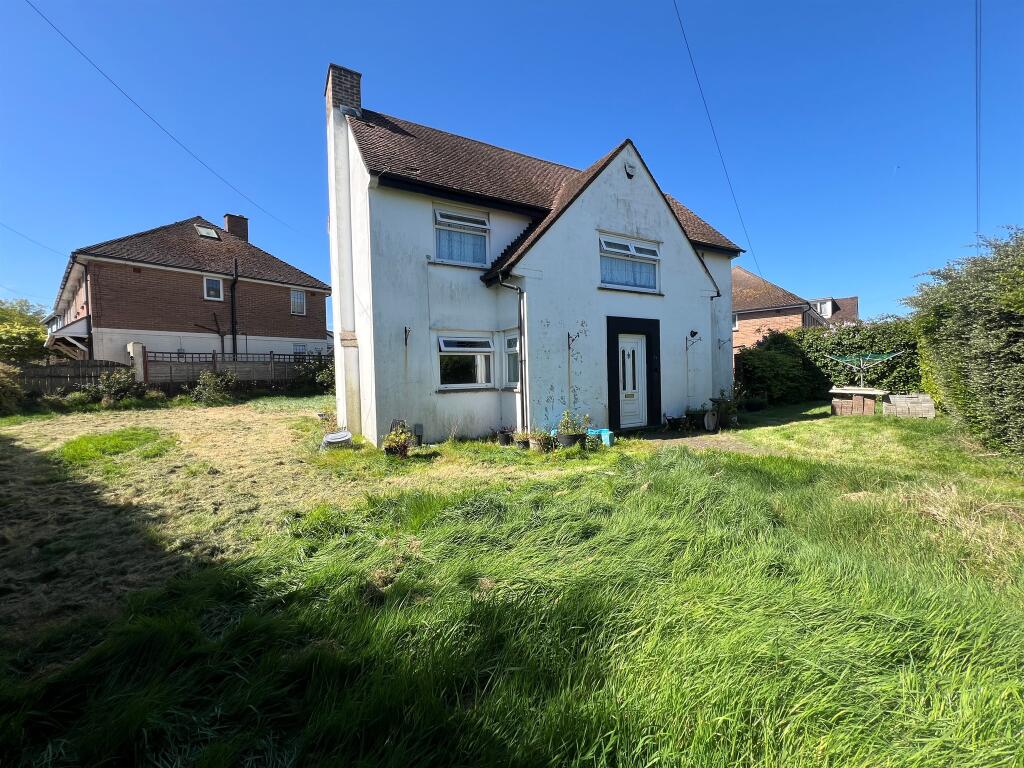 Main image of property: Instow Place, Llanrumney, Cardiff