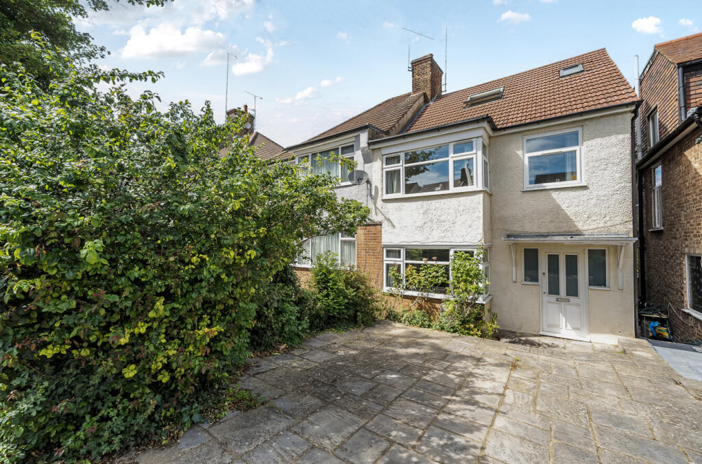 Main image of property: Dalmeny Road, New Barnet, Barnet, EN5