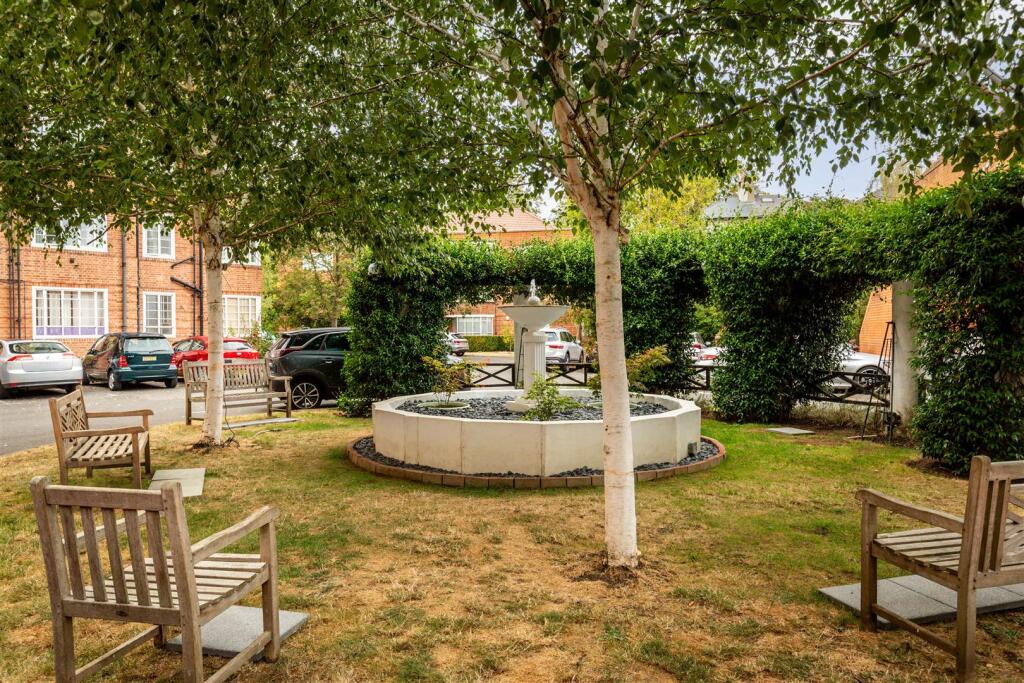 Apartment in London - View 4