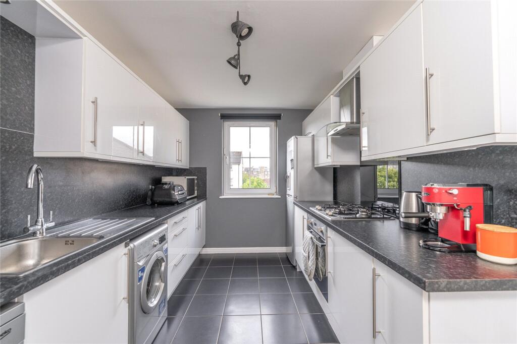 Apartment in Edinburgh, Leith Central - More
