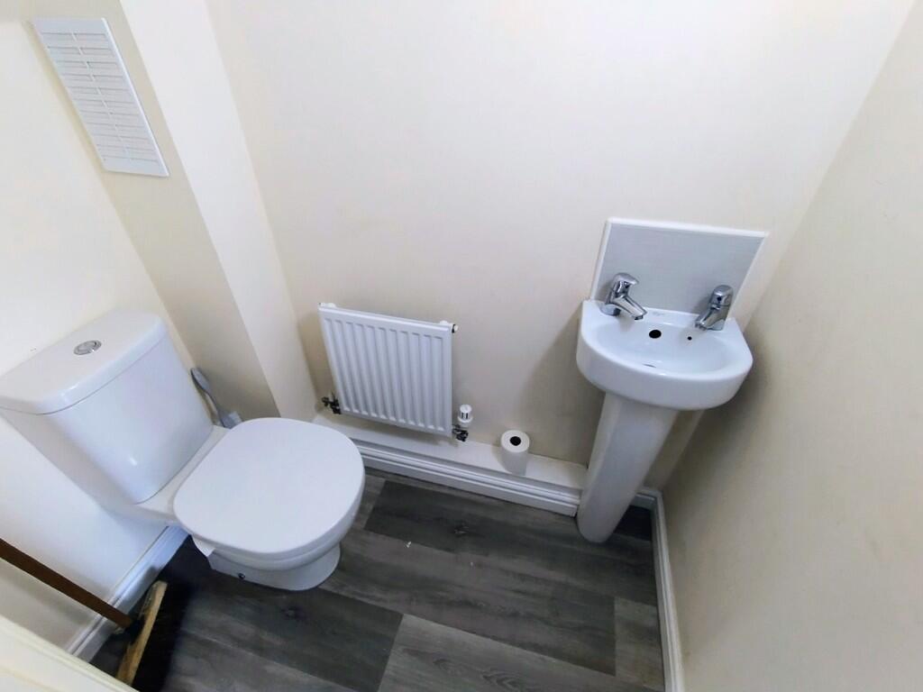 House in Wolverhampton, West Midlands - View 5